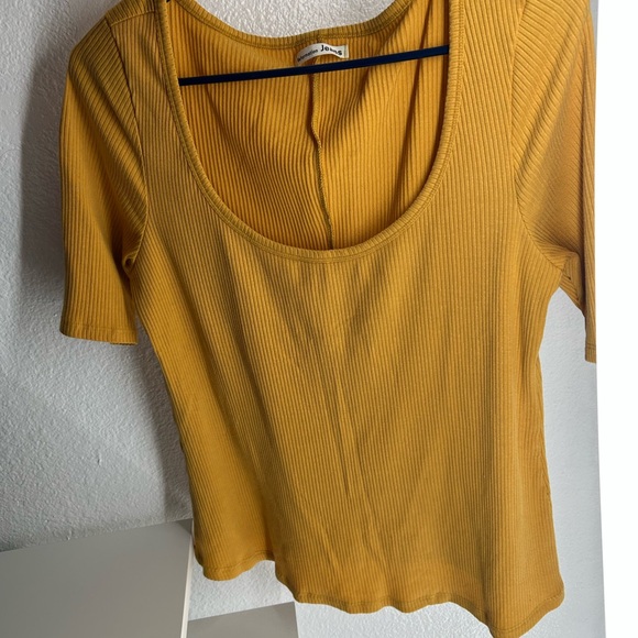 Reformation Golden Ribbed Short Sleeve Top - Picture 2 of 3